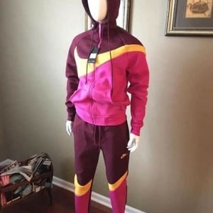 Nike jogging set